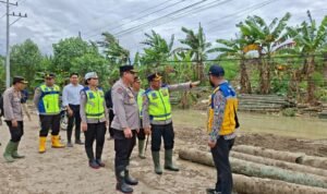 Perbaikan Pasca Banjir Grobogan Diupayakan Selesai Sebelum Mudik Lebaran/Polres Semarang