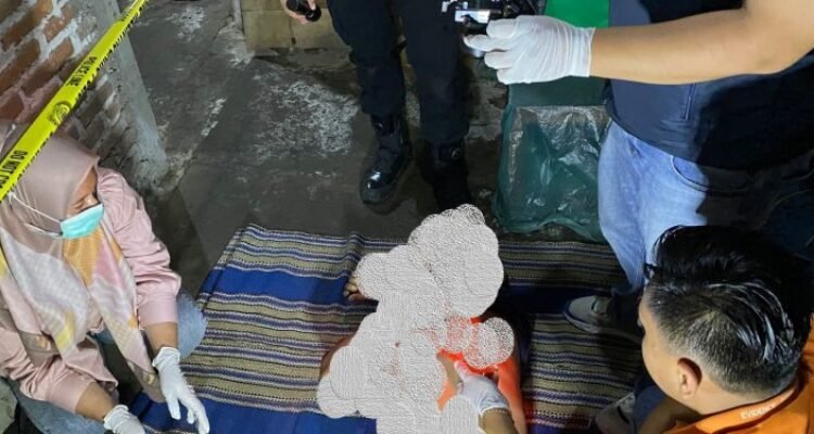 Warga Tulungagung Tewas Diduga Tersengat Listrik /polres tulungagung Warga Tulungagung Tewas Diduga Tersengat Listrik /polres tulungagung