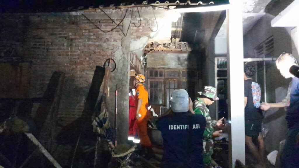 Rumah Warga di Ungaran Barat Terbakar Saat Ditinggal Salat Tarawih/polres semarang