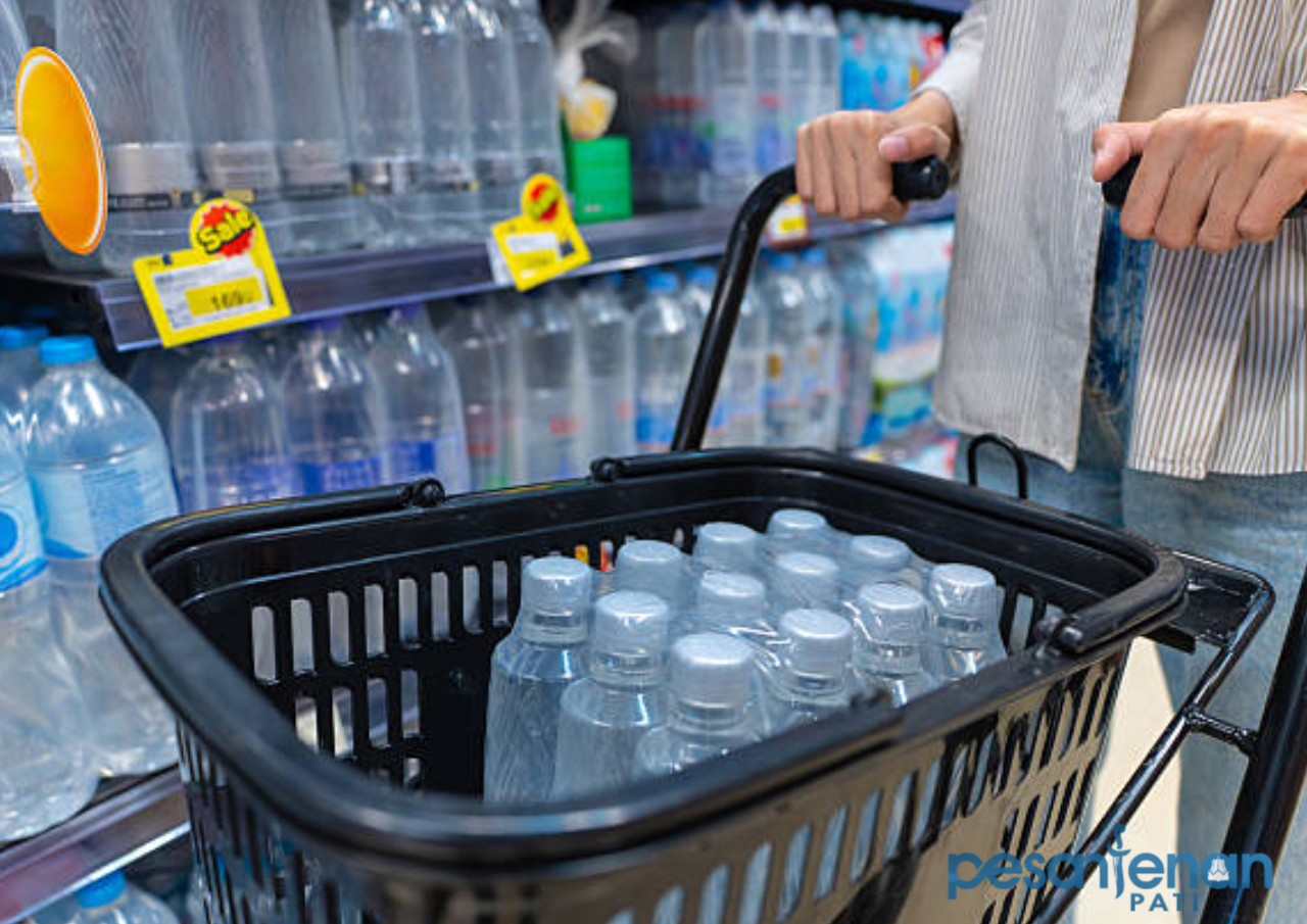 Harga Plastik Melonjak, Muncul Ancaman PHK di Industri AMDK