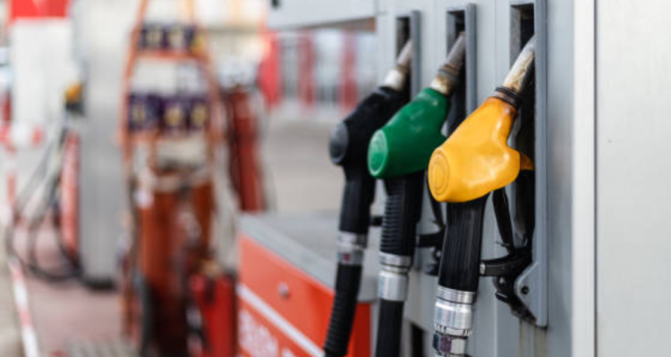 Ilustrasi RI Masih Impor BBM hingga 60,18% dari Kebutuhan Nasional