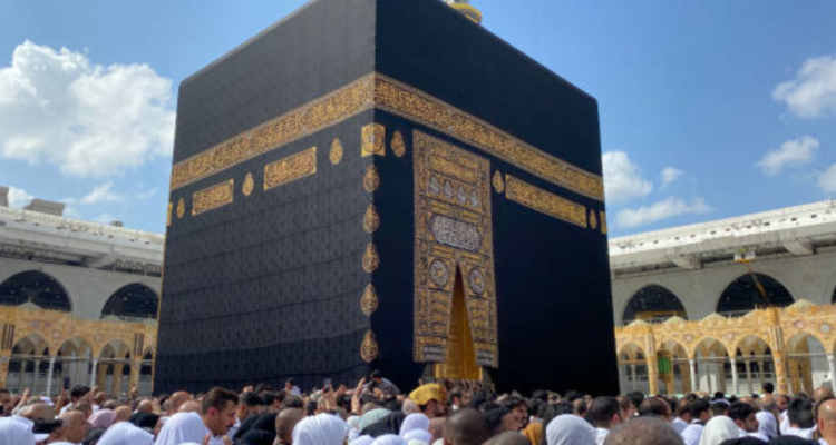 Ilustrasi Kemenhaj Lakukan Pengkajian Atas Usulan War Tiket Antrean Haji