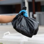 Ilustrasi buang sampah/istock