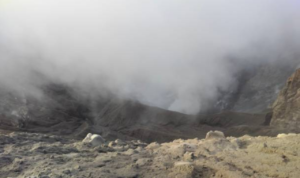Erupsi Gunung Dukono: Wisatawan Tak Boleh Abaikan Keamanan