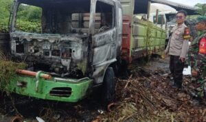 Kebakaran Gudang PT Air Mas Transport di Tulungagung, Kerugian Capai 7,5 Juta/tribatranews