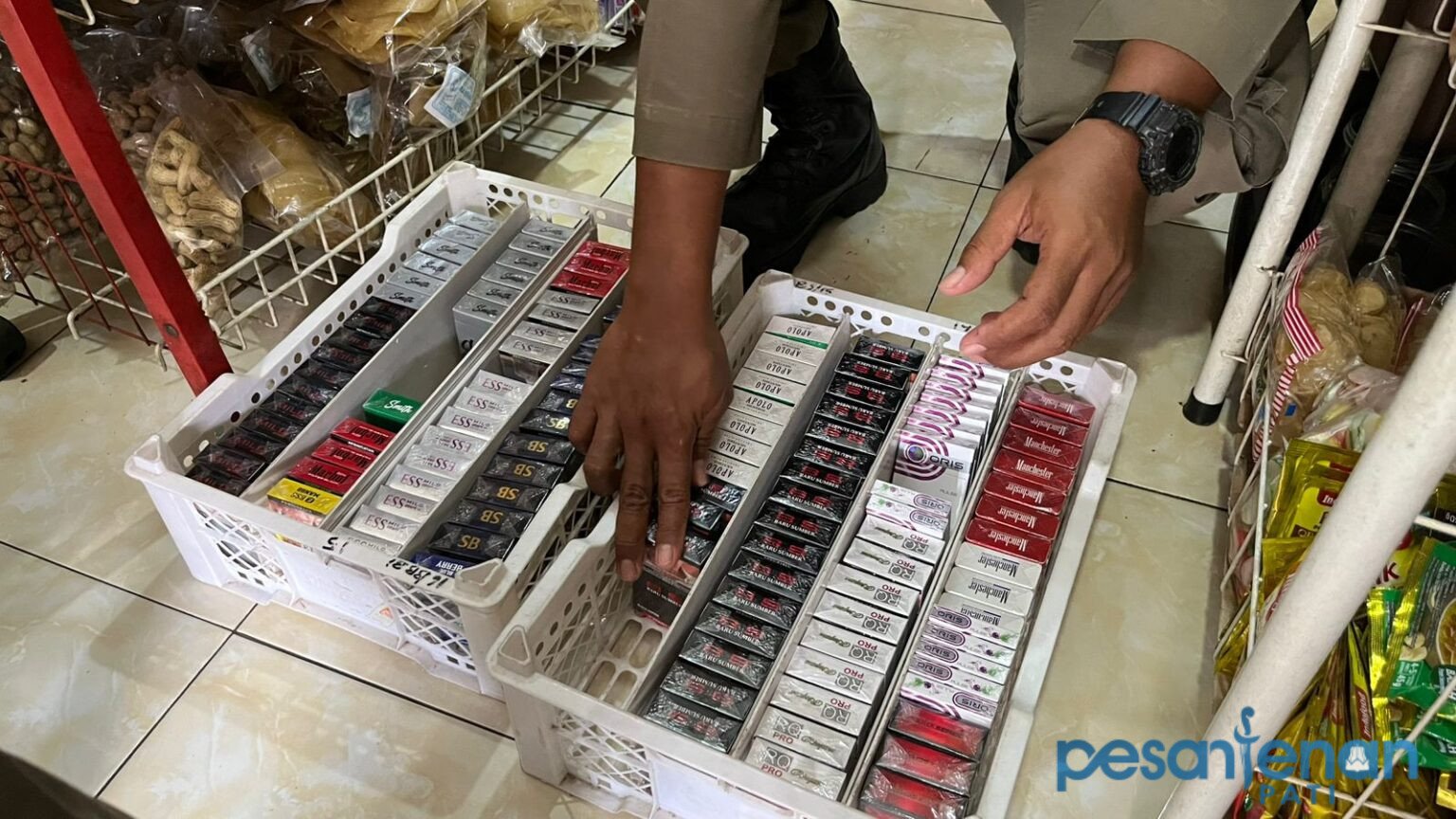 Petugas Sita 5.764 Batang Rokok Ilegal di Jepara/jatengprov Petugas Sita 5.764 Batang Rokok Ilegal di Jepara/jatengprov