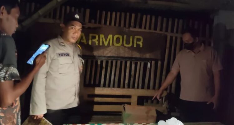 Bayi Laki-laki Ditemukan dalam Kardus Bawah Pohon Beringin di Tulungagung/polres tulungagung
