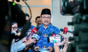 Menteri Sosial (Mensos) Saifullah Yusuf /mensos Menteri Sosial (Mensos) Saifullah Yusuf /mensos