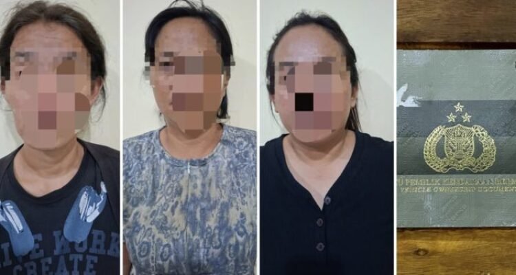 Tiga perempuan yang diduga terlibat dalam kasus/polres tulungagung Tiga perempuan yang diduga terlibat dalam kasus/polres tulungagung