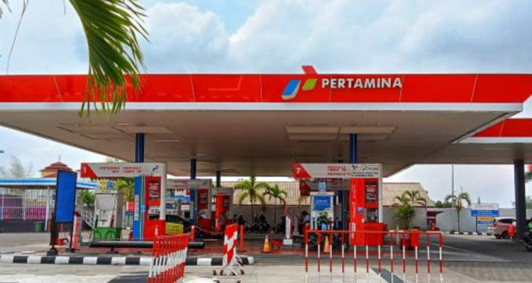 Ilustrasi Pertamina Harga BBM Khusus Nelayan dengan Kapal di Atas 30 GT Disepakati Rp15.000 per Liter
