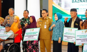 Penyaluran Bantuan BAZNAS untuk Masyarakat Pati BAZNAS Salurkan Bantuan Rp1,6 M untuk Masyarakat Pati