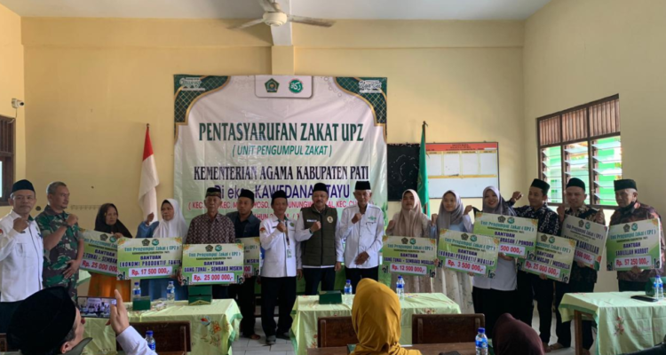 Kemenag Pati Salurkan Dana Zakat di Eks Kawedanan Juwana dan Tayu Kemenag Pati Salurkan Dana Zakat di Eks Kawedanan Juwana dan Tayu