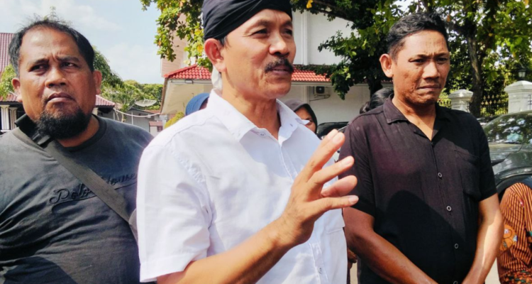 Gunretno Petani Pegunungan Kendeng Sukolilo Pati Rayakan Kemerdekaan Bertajuk Upacara Rakyat