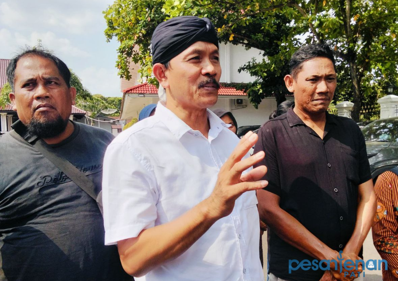 Gunretno Petani Pegunungan Kendeng Sukolilo Pati Rayakan Kemerdekaan Bertajuk Upacara Rakyat