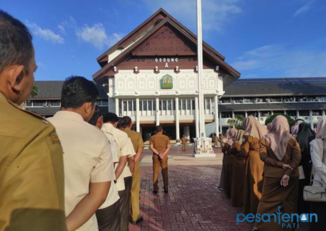 Ilustrasi Guru dengan Status PPPK Paruh Waktu Berkesempatan Jadi Penuh Waktu