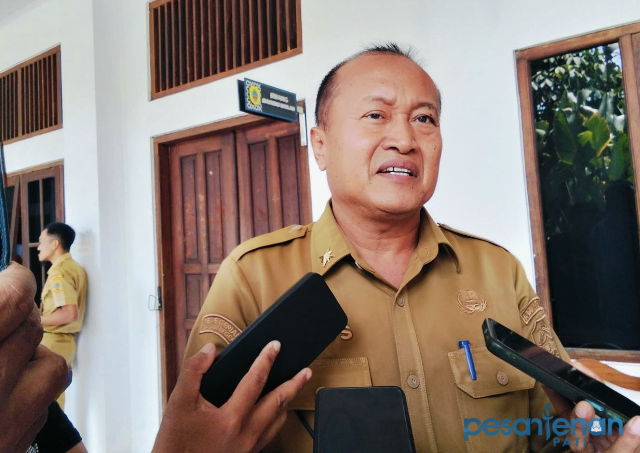 Foto : Kepala DLH Kabupaten Pati, Tulus Budiharjo. (Sumber. Mitrapost.com) TPAS Plosojenar Pati Overload, Paguyuban Desak Pemkab Siapkan Solusi