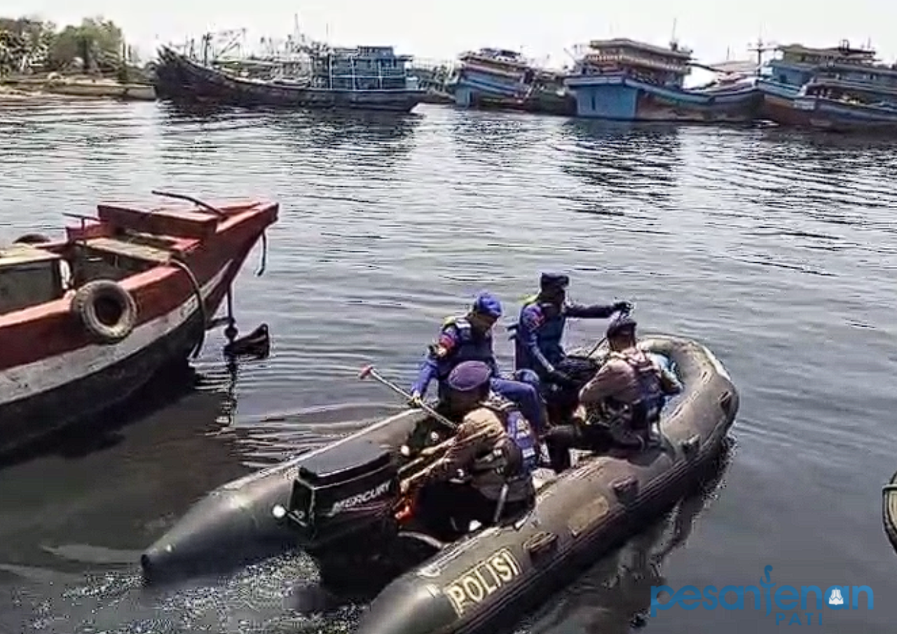 2 Nelayan asal Tayu Tenggelam di Perairan Juwana Pati, 1 Meninggal dan Lainnya Hilang 2 Nelayan asal Tayu Tenggelam di Perairan Juwana Pati, 1 Meninggal dan Lainnya Hilang