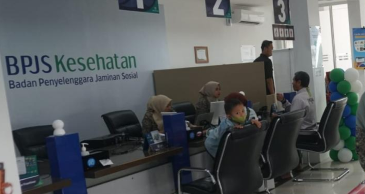 Pelayanan BPJS Kesehatan Menkes Budi Ungkap BPJS Kesehatan Dapat Suntikan Dana Rp20 T, Minta Pelayanan Tidak Dibedakan