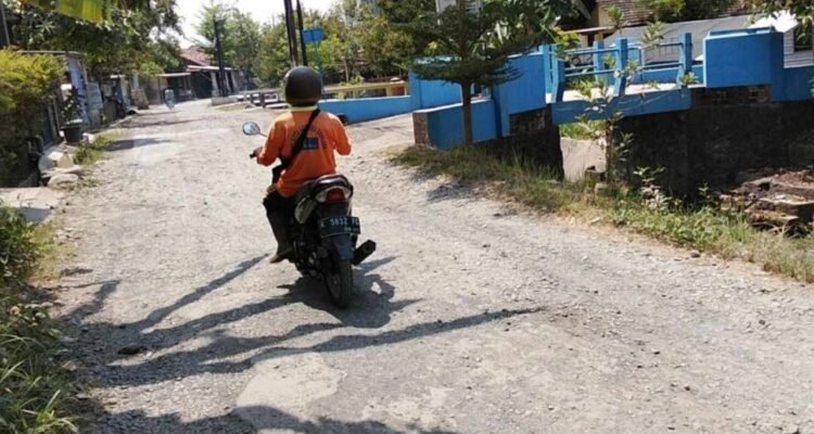Jalan Penghubung Desa Sukohajo-Metaraman Pati Rusak Parah, DPUTR: Akan Ajukan ke Plt Bupati Jalan Penghubung Desa Sukohajo-Metaraman Pati Rusak Parah, DPUTR: Akan Ajukan ke Plt Bupati