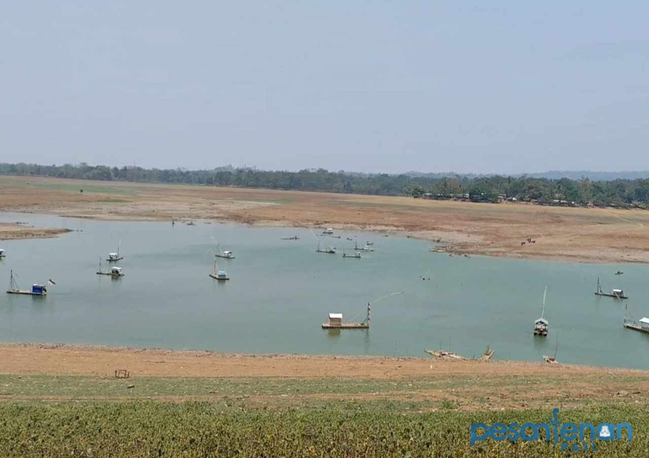 Volume Air di Waduk Gembong Pati Sisa 200 Meter Kubik Imbas Kemarau Panjang Volume Air di Waduk Gembong Pati Sisa 200 Meter Kubik Imbas Kemarau Panjang