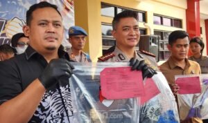Anak 15 Tahun di Bandung Jadi Korban Penganiayaan Ayah hingga Tewas Karena Bela Ibunya Anak 15 Tahun di Bandung Jadi Korban Penganiayaan Ayah hingga Tewas Karena Bela Ibunya