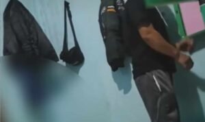 Suami Ngamuk Imbas Kecanduan Judol, Rusak Barang hingga Kenai Anak/tangkap layar Suami Ngamuk Imbas Kecanduan Judol, Rusak Barang hingga Kenai Anak/tangkap layar